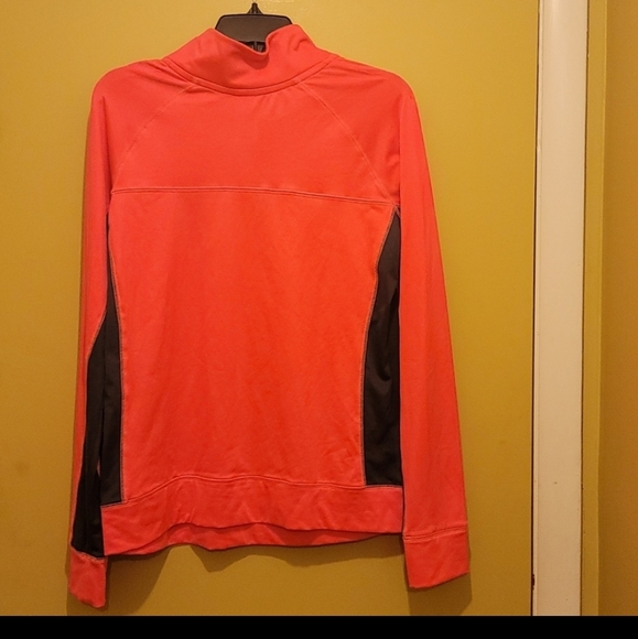 4 Pink Tops - Picture 10 of 15